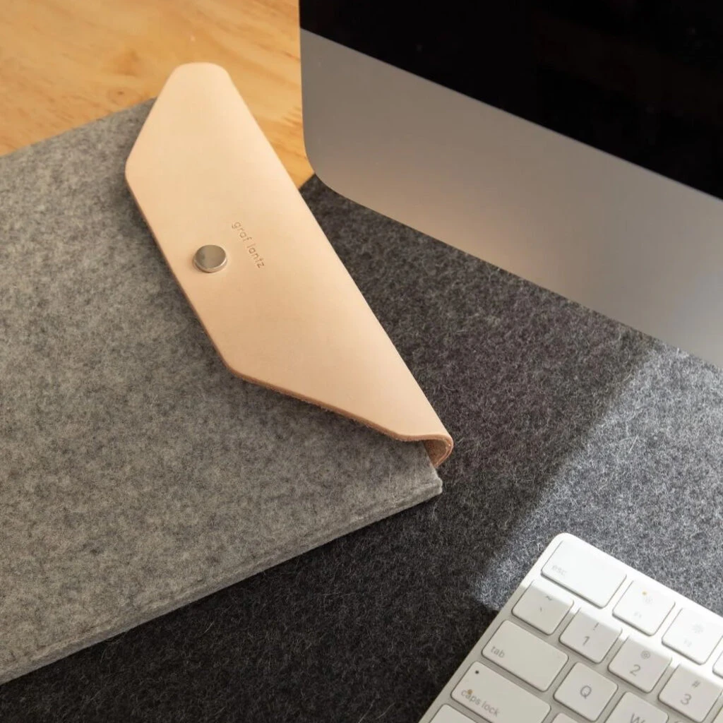 Classic Merino Wool 13" Laptop Sleeve - Granite 2 Classic Merino Wool 13" Laptop Sleeve - Granite - Image 2