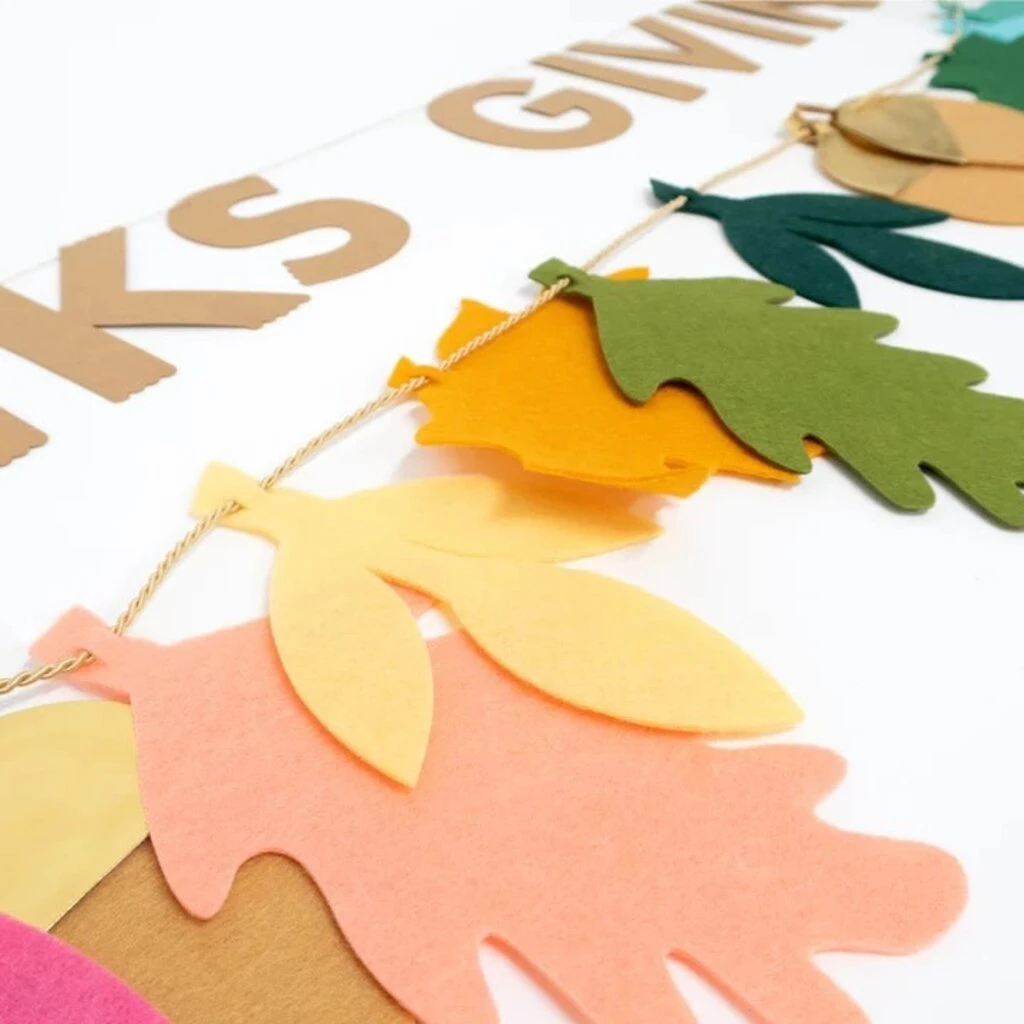 Meri-Meri Felt Leaves Thanksgiving Garland 2 Meri-Meri Felt Leaves Thanksgiving Garland - Image 2