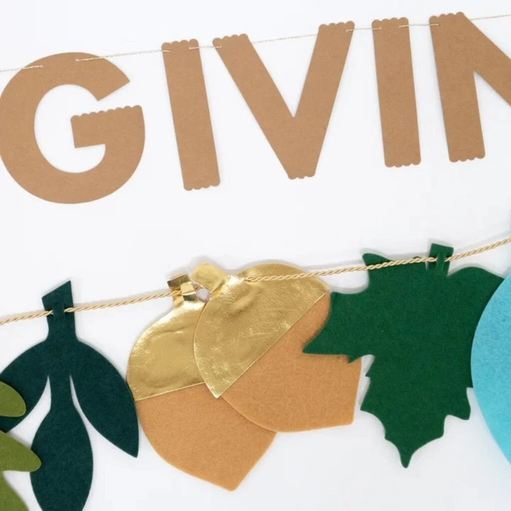 Meri-Meri Felt Leaves Thanksgiving Garland 6 Meri-Meri Felt Leaves Thanksgiving Garland - Image 6