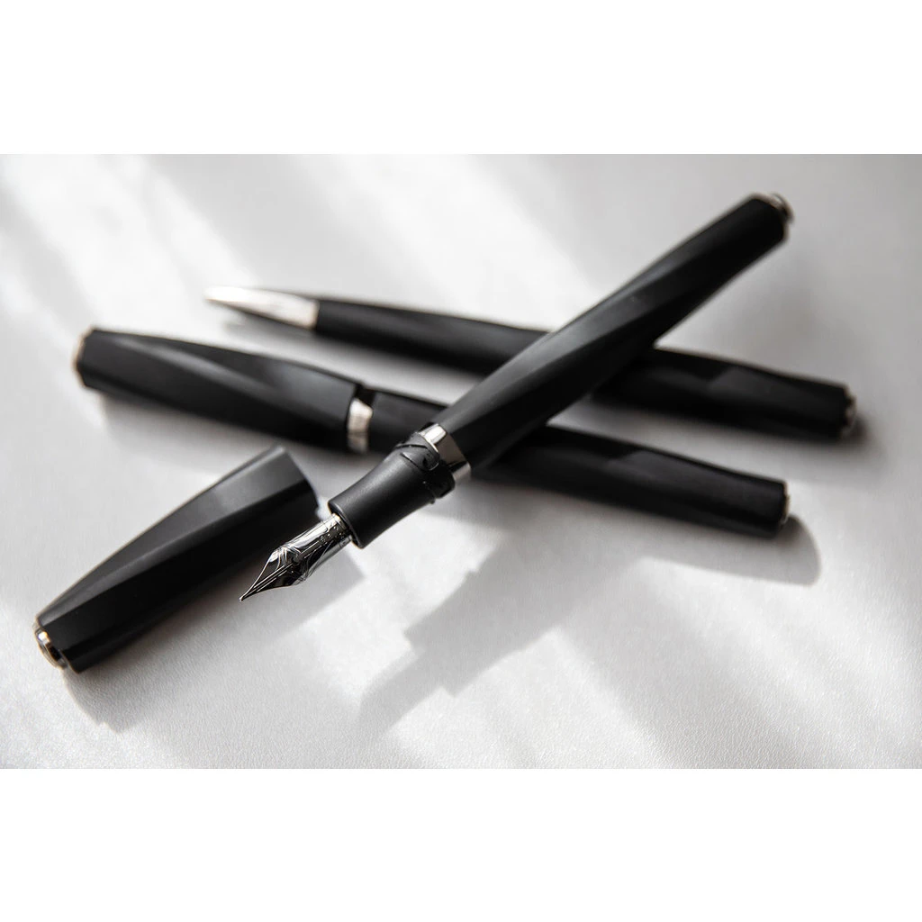 Visconti Divina Matte Black Fountain Pen 4 Visconti Divina Matte Black Fountain Pen - Image 4