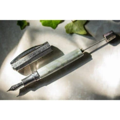 Visconti Medici Il Magnifico Verzino Green Limited Edition Fountain Pen -Stationery Shop visconti visconti medici il magnifico verzino gree 2