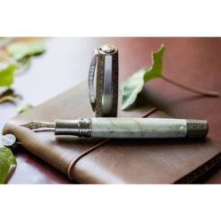 Visconti Medici Il Magnifico Verzino Green Limited Edition Fountain Pen -Stationery Shop visconti visconti medici il magnifico verzino gree 5